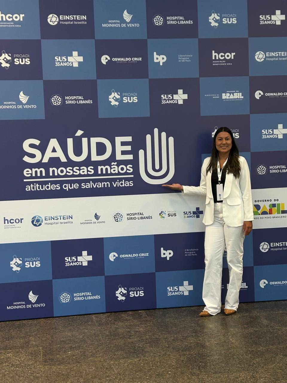 Instituto de Nefrologia Alayde Costa marca presença em evento nacional sobre segurança hospitalar